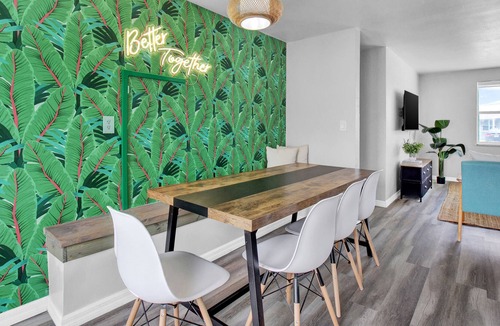 Seminole Apartment | 4BR Seminole