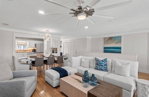 Holiday Isle House | 4BR Waterfront Home with Private Pool + Lake Views | Safe Harbor
