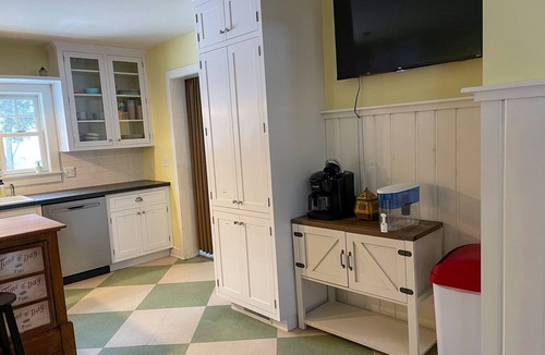 Cable House | 5 acres on trails with a private Sauna House