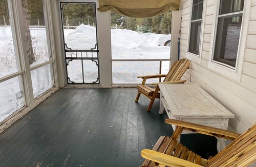 Cable House | 5 acres on trails with a private Sauna House