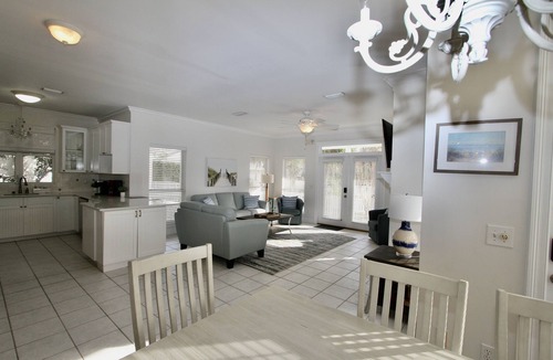 Clipper Cove House | 5 Bedrooms/4 Baths/Sleeps 14/5 minutes to the Beach/Steps to the Pool.