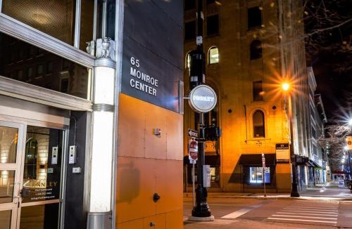 Downtown House | 5 King Bed Suites at The Finnley Hotel in DT GR