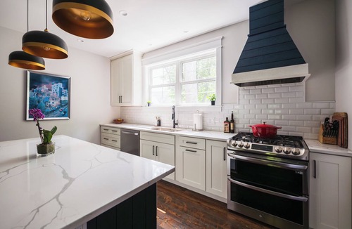 West Wing Estates House | 5 Min Walk to Beach + Game Room + Wood & Propane Fire Pits - Heatonelli Haven