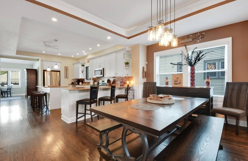 Berwyn House | 5 Star Upscale Entire Family Neighborhood Home