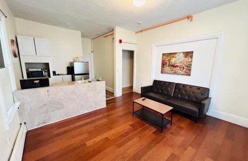 Providence Apartment | 531 Nice apartment near Whole Foods, Brown University, Downtown