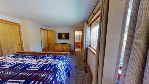Deer Park House | 7 WitchHazel Lane