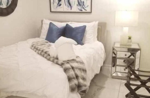 Seabrook Hotel | 7BR- SLEEPS 15! Celebrity Villa! Great Rates!
