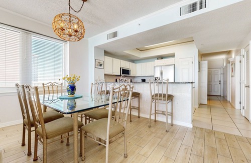 Navarre Beach Condo | 7th Floor Gulf-Front Condo w/Views, Close To Local Restaurants