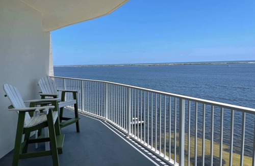 Ono Island Condo | 7th Floor Waterfront Harbor Pointe Retreat