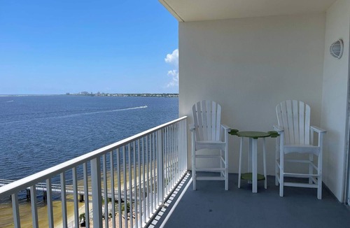 Ono Island Condo | 7th Floor Waterfront Harbor Pointe Retreat