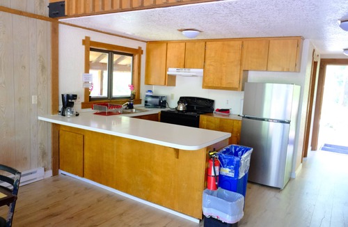 Ashford Cabin | A-Frame Chalet Near Mount Rainier, Sauna, Sleeps 12