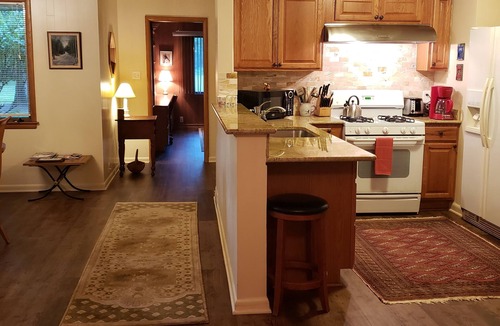 Southfield House | A sanctuary just 15 minutes from Detroit