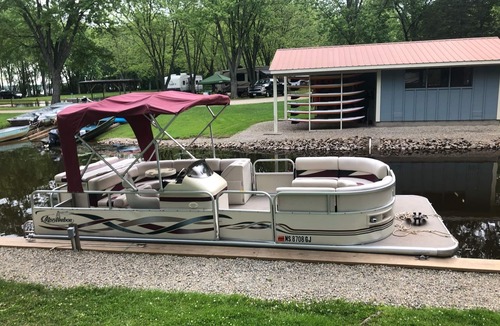 Fremont House | A true oasis located on Partridge Lake in Fremont, WI!