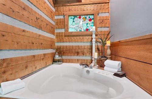 Townsend Ski Chalet | A View for Two