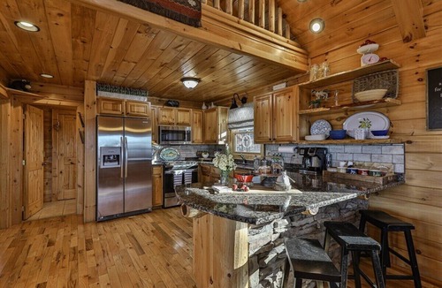 Foxfire Estates Cabin | Above & Beyond Lodge | Blue Ridge, Ga