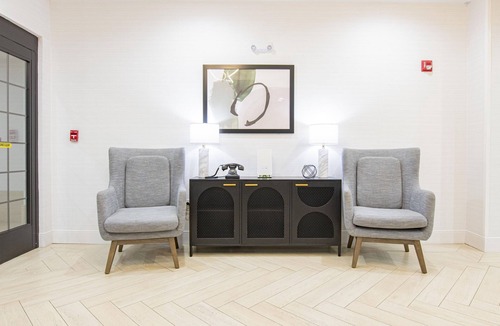 Lafayette Apartment | Accessible 1BR King | Roll-In Shower Suite