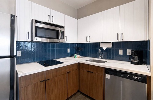 Webster Apartment | Accessible 1BR Suite | Free Daily Breakfast + Pool