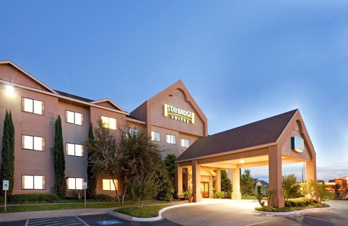 San Angelo Apartment | Accessible Studio w/Tub | Hot Breakfast + Pool