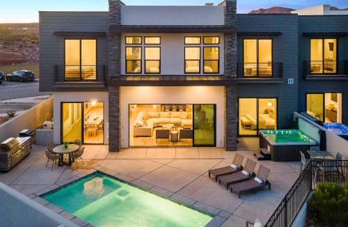 Washington House | Ace on the 8th home