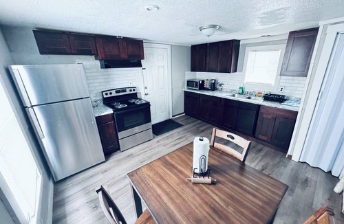 Monroe House | Adorable 2-bedroom house with AC in charming Monroe