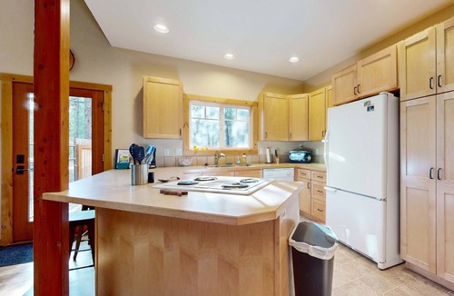 Three Rivers House | Adventure Awaits, Relaxation Ensues in the heart of Sunriver