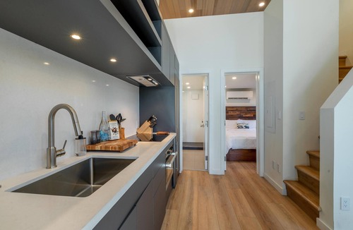Truckee Cabin | Adventure Cabin 62 (pet friendly) - Luxurious Adventure Cabin