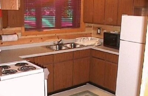 Butternut Cabin | 'AERIE' Eagles Nest Lodge, Five bedroom, Two kitchen, Full Log home