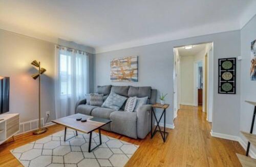 Southfield House | Affordable Family Friendly Home W/ Ping Pong Table