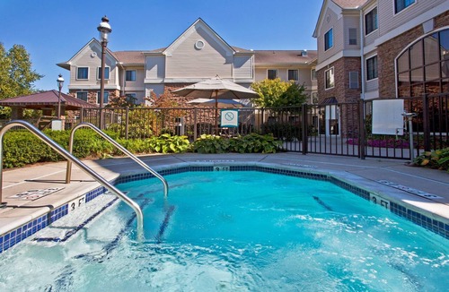 Utica Apartment | Air-Conditioned Studio | Pool