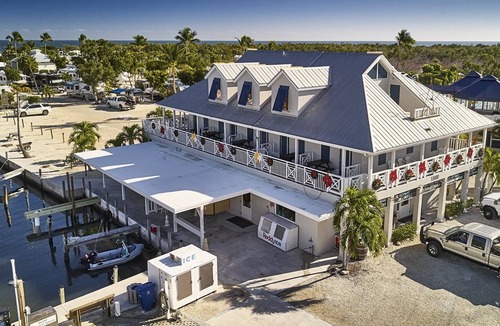Long Beach Estates House | Airstream Glamping on the Ocean, MM 33 in the Fl Keys!