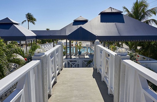 Long Beach Estates House | Airstream Glamping on the Ocean, MM 33 in the Fl Keys!