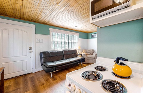 Downtown Cannon Beach House | Airy Dog-Friendly Cottage with Free WiFi, Firepalce - Near Beach & Downtown