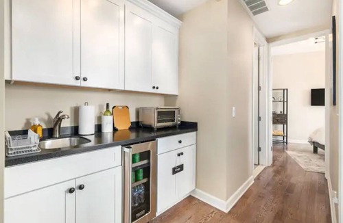 Milford Condo | Airy Penthouse Loft on Main St. w/Massage Chair