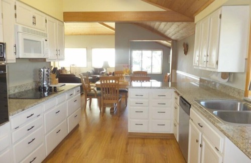 Bandon House | All Sunsets & Surf 4 bedrooms