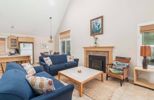 Four Sisters House | Aloha Dunes - Hot tub, EV plug, near beach, dog ok