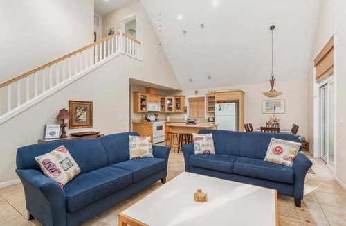 Four Sisters House | Aloha Dunes - Hot tub, EV plug, near beach, dog ok