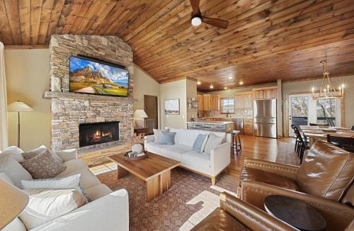 Seven Devils House | Alpine Retreat