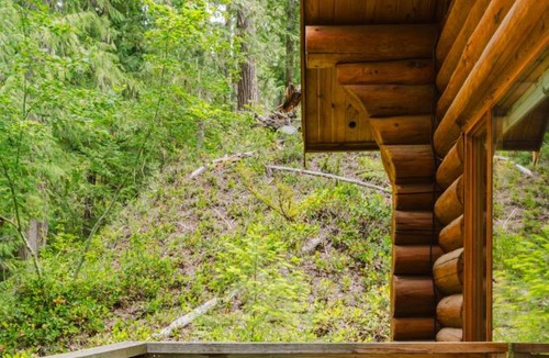 Enumclaw Hotel | Alta Crystal Resort