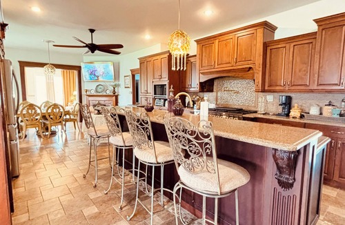 Eola House | Amazing 6-bedroom mansion, Naperville-Aurora, Bridgerton Inspired.