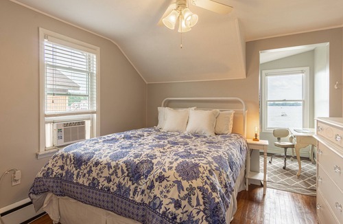 Lake Fenton House | Amazing lake front home on all sports Lake Fenton