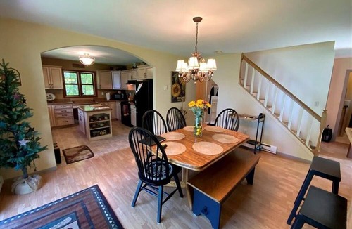 Winter Cabin | Amazing Lakeside Glamping Destination: Family-Friendly Cabin in Winter, Wisconsin