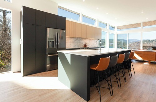 Hood River House | Amazing view, luxury home, multi-level w/an elevator