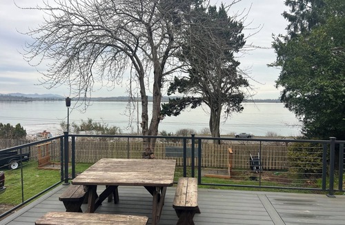 Astoria House | Amazing views over water. Family size Astoria Gem.