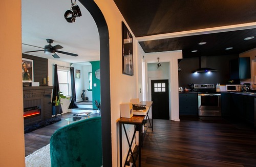 North College Hill House | An Alluring Escape