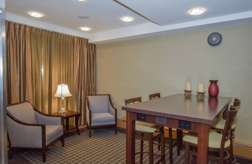 Queens Hotel | Anchor Inn