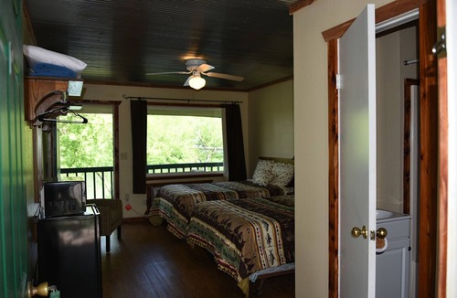 Mountain View Hotel | Anglers Riverfront Motel