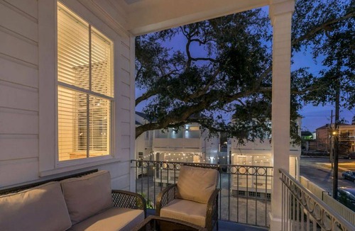 Faubourg Lafayette Condo | Apartment ∙ 2 bedrooms ∙ 4 guests