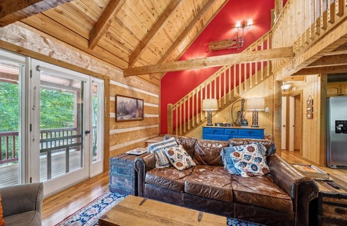Seven Devils Cabin | `Appy Pappy`s`—Mountain Retreat—Hot Tub—Pool Table!