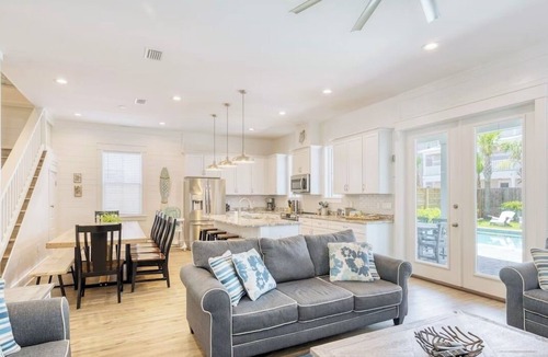 Miramar Beach House | Aquamarine: Private beach steps away, Heated pool, FREE golf cart, Bunk Rooms