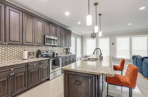 Arabi House | Arabi Home w/Deck: 7 Mi to Downtown New Orleans!